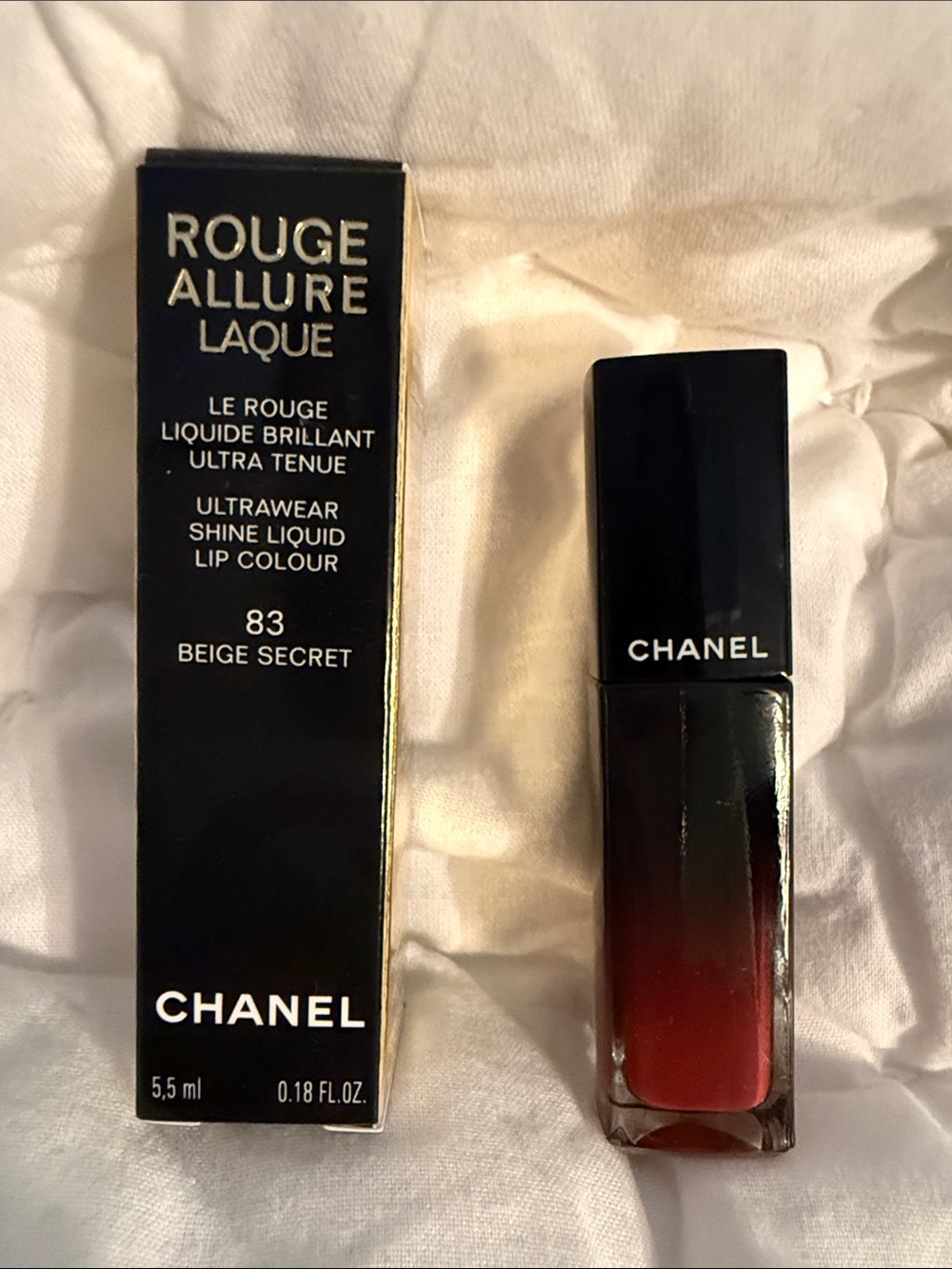 ROUGE ALLURE LAQUE ULTRA-WEAR 83 BEIGE SECRET